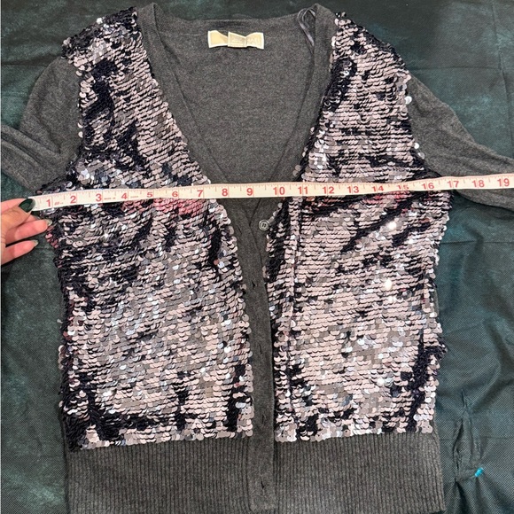 🔥Michael Kors Sequin Embellished button down Sweater🔥 - Picture 2 of 6